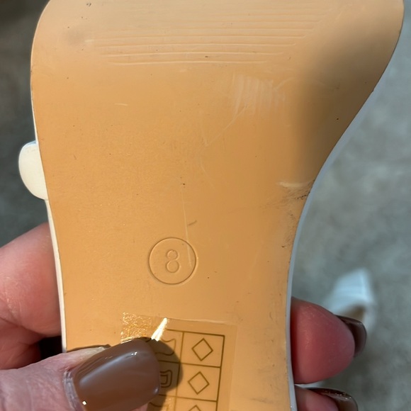 Women’s strappy heeled square sandal - Picture 6 of 6